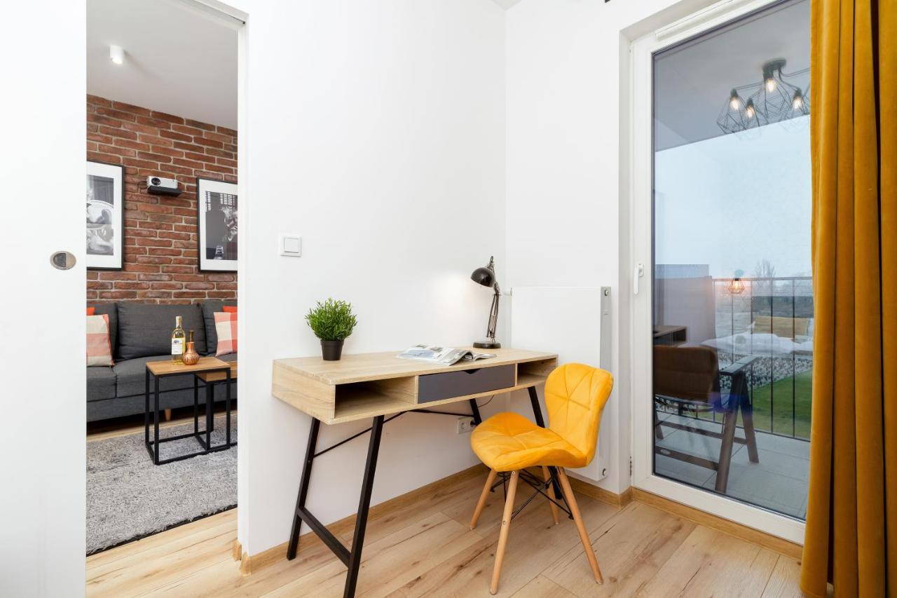 Movie Jacuzzi Apartment At The Main Station By Noclegi Renters Krakow Exterior photo