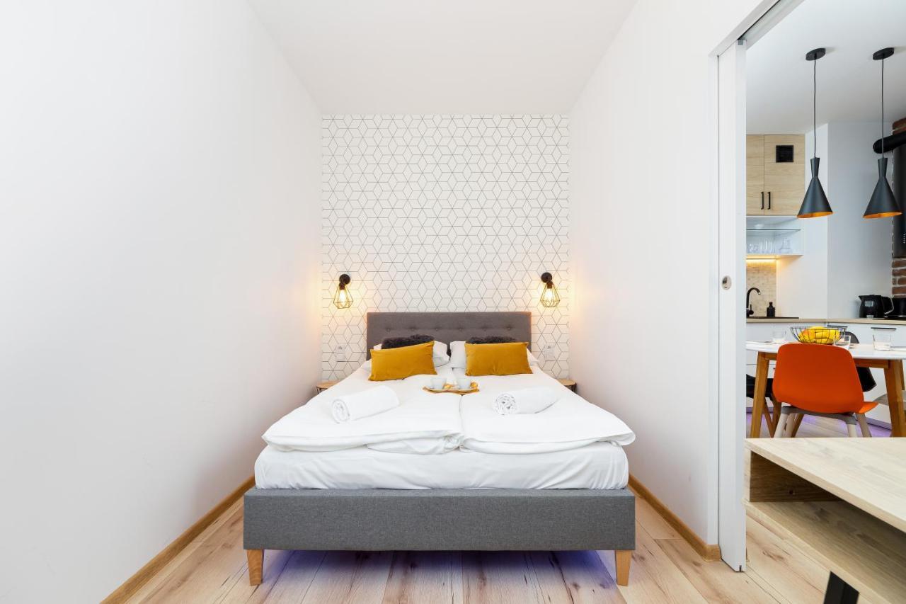 Movie Jacuzzi Apartment At The Main Station By Noclegi Renters Krakow Exterior photo