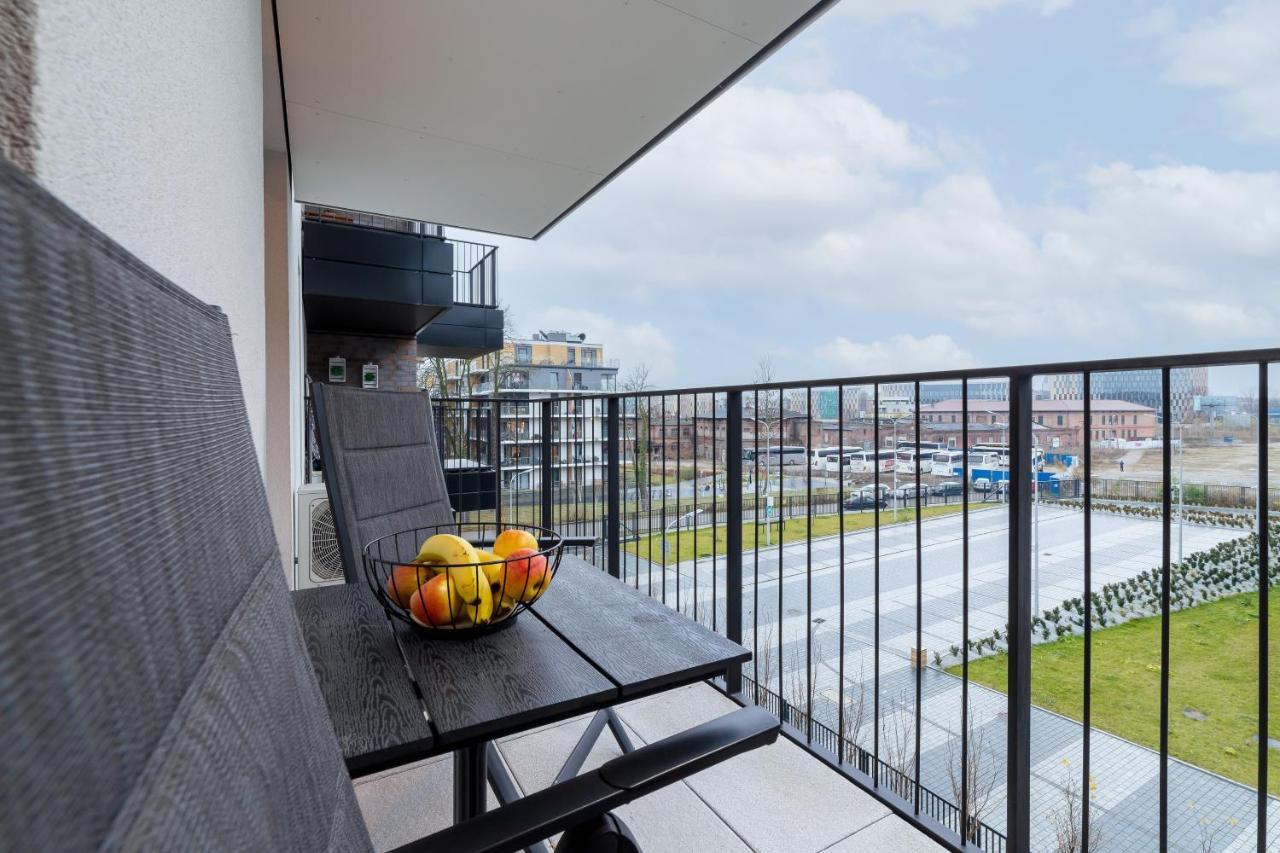 Movie Jacuzzi Apartment At The Main Station By Noclegi Renters Krakow Exterior photo